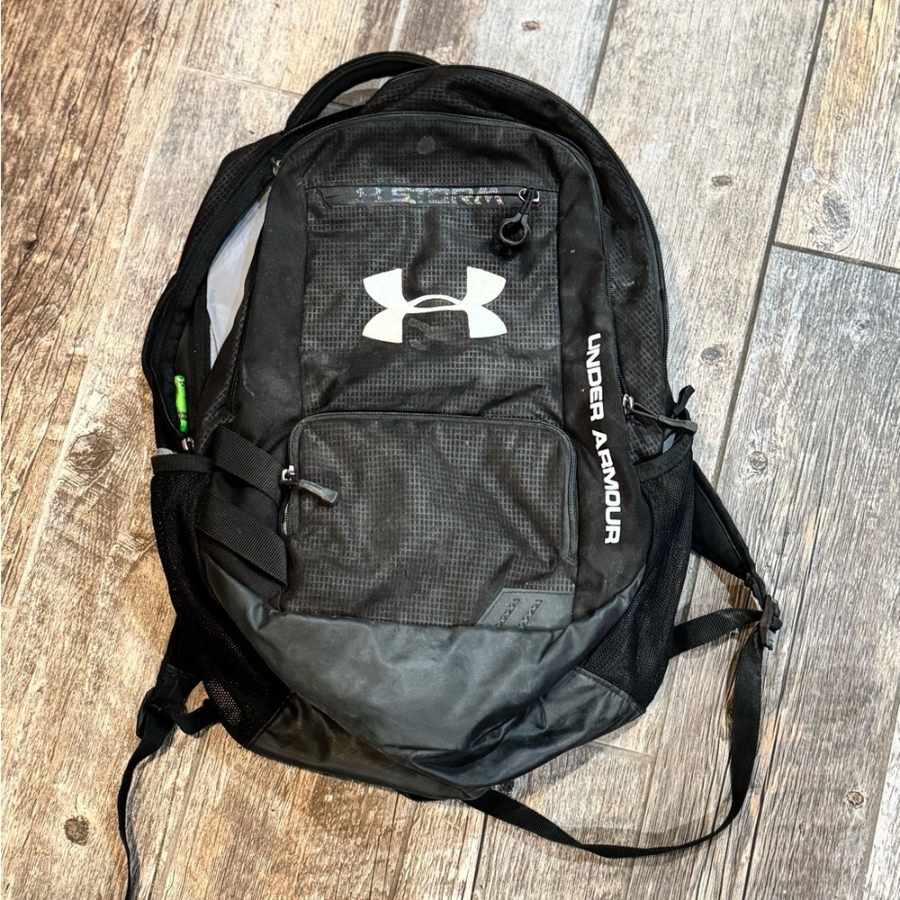 Under Armour Backpack - Picture 2 of 5